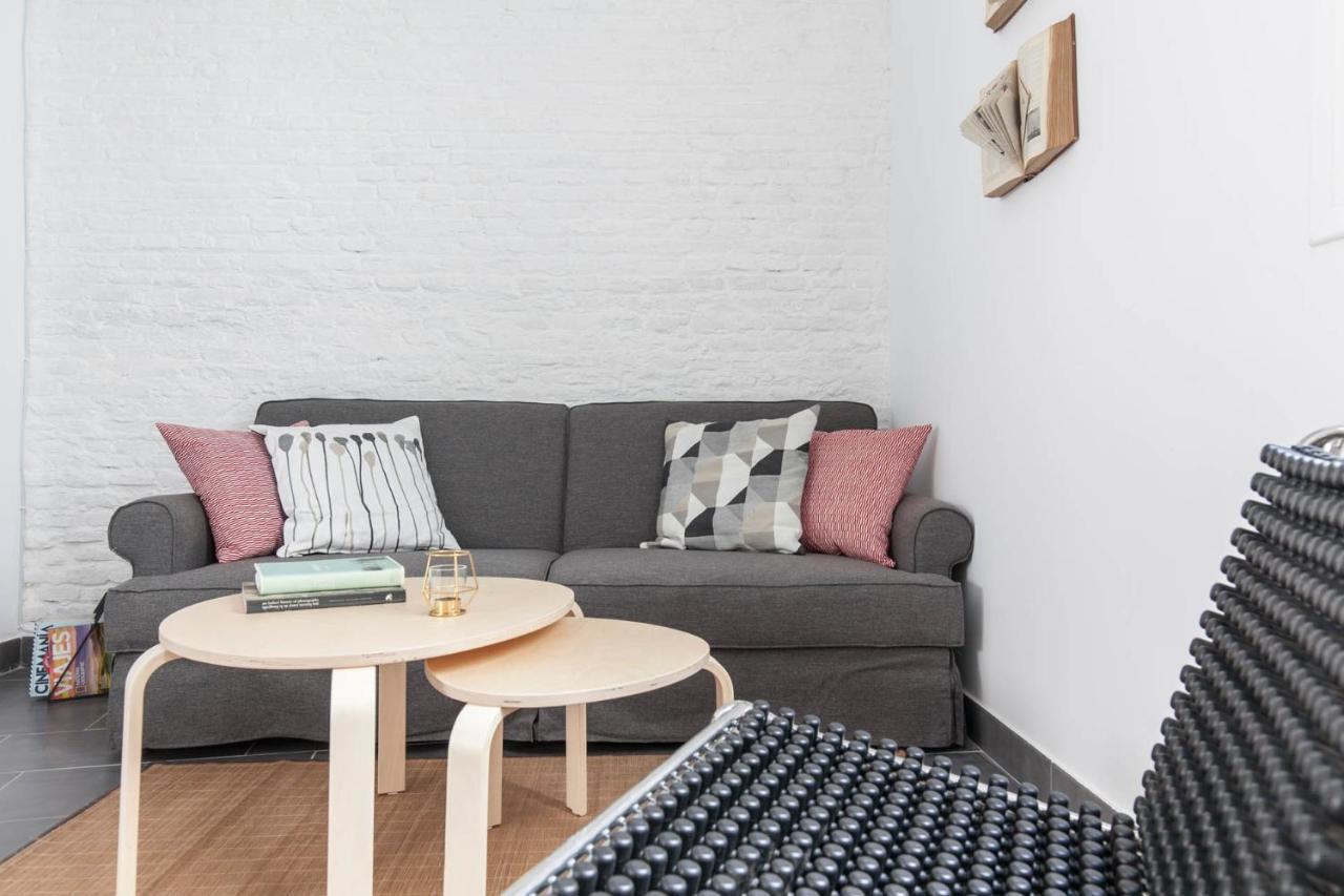 Spectacular Modern Apartment In The City Center セビリア エクステリア 写真